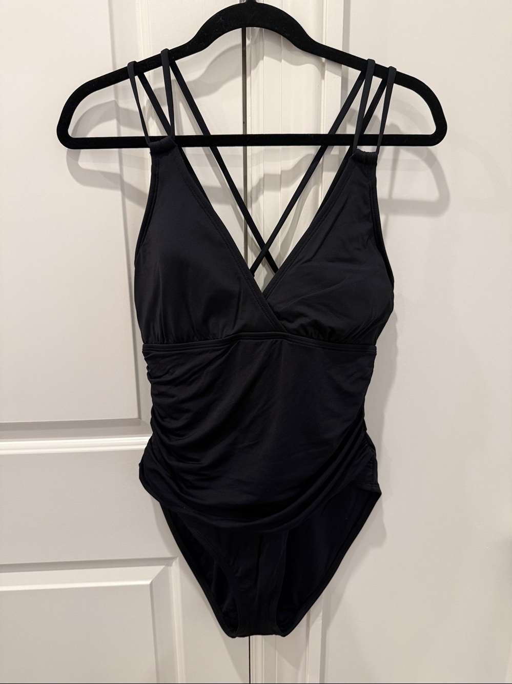 La Blanca Black Strappy One-Piece Swimsuit Size 16